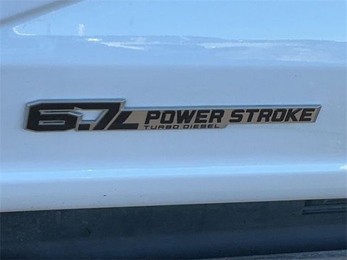 Used 2023 Ford F250 Lariat w/ Chrome Package image 11