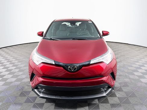 Used 2018 Toyota C-HR XLE image 2