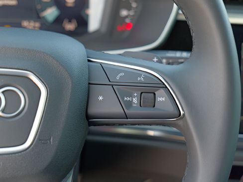 New 2025 Audi Q3 2.0T Premium image 13