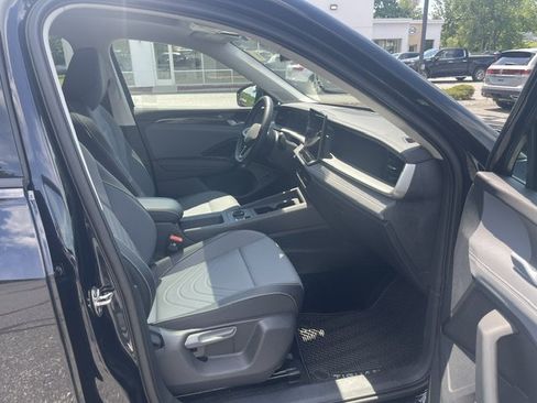 New 2026 Volkswagen Tiguan SE AWD/4WD image 7
