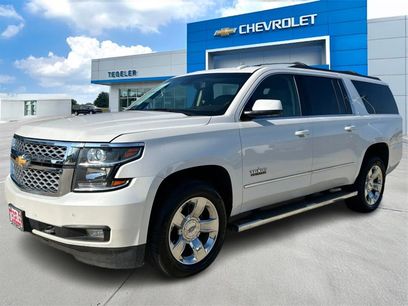 Used 2017 Chevrolet Suburban LT w/ LT Signature Package