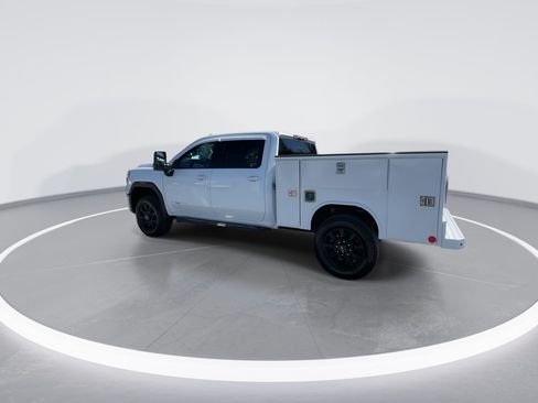 Used 2025 GMC Sierra 2500 AT4 AWD/4WD image 12