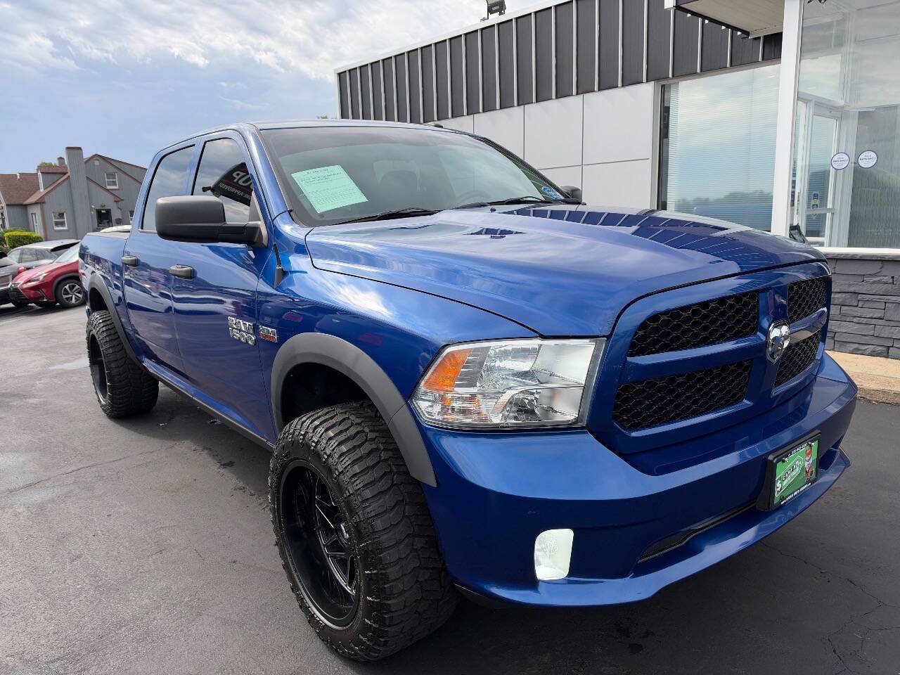 Used 2017 RAM 1500 Express AWD/4WD image 9