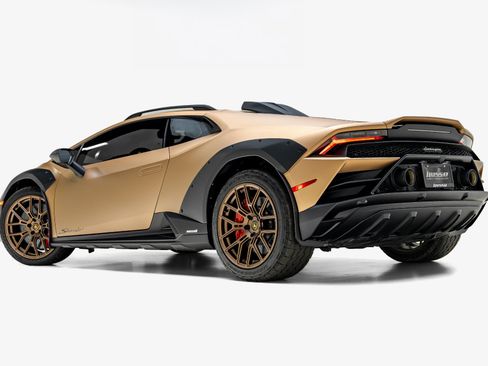 Used 2024 Lamborghini Huracan Sterrato AWD/4WD image 9