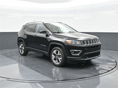 Used 2021 Jeep Compass Limited image 22
