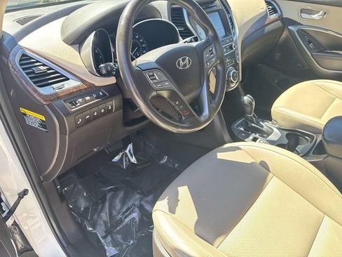 Used 2017 Hyundai Santa Fe Limited AWD/4WD image 21