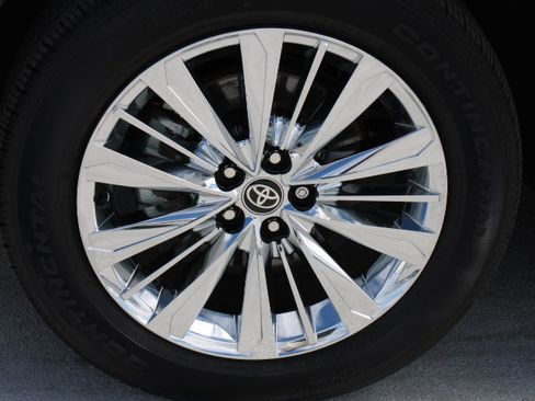 Certified 2025 Toyota Grand Highlander AWD image 10