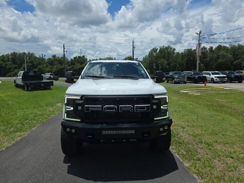Used 2022 Ford F250 XL w/ Power Equipment Group AWD/4WD image 4