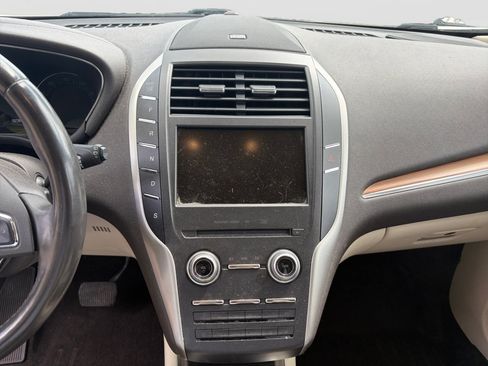 Used 2015 Lincoln MKC FWD w/ Equipment Group 102A Reserve image 21
