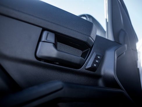 Used 2025 Toyota 4Runner TRD Off-Road Premium image 17