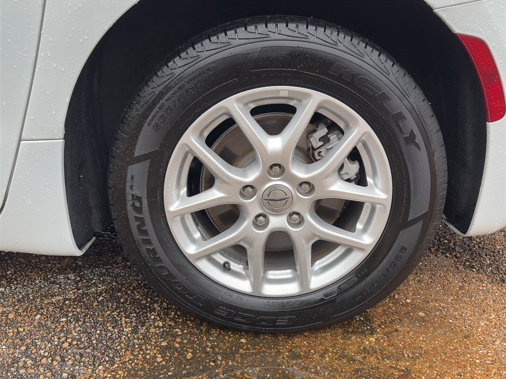 Used 2024 Chrysler Pacifica Touring FWD image 27