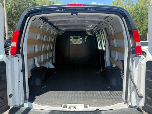 Used 2025 GMC Savana 2500 w/ Driver Convenience Package RWD image 7