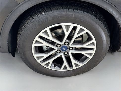 Used 2020 Ford Escape SEL image 31