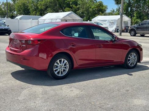 Used 2018 MAZDA MAZDA3 Sport w/ Preferred Equipment Package FWD image 8