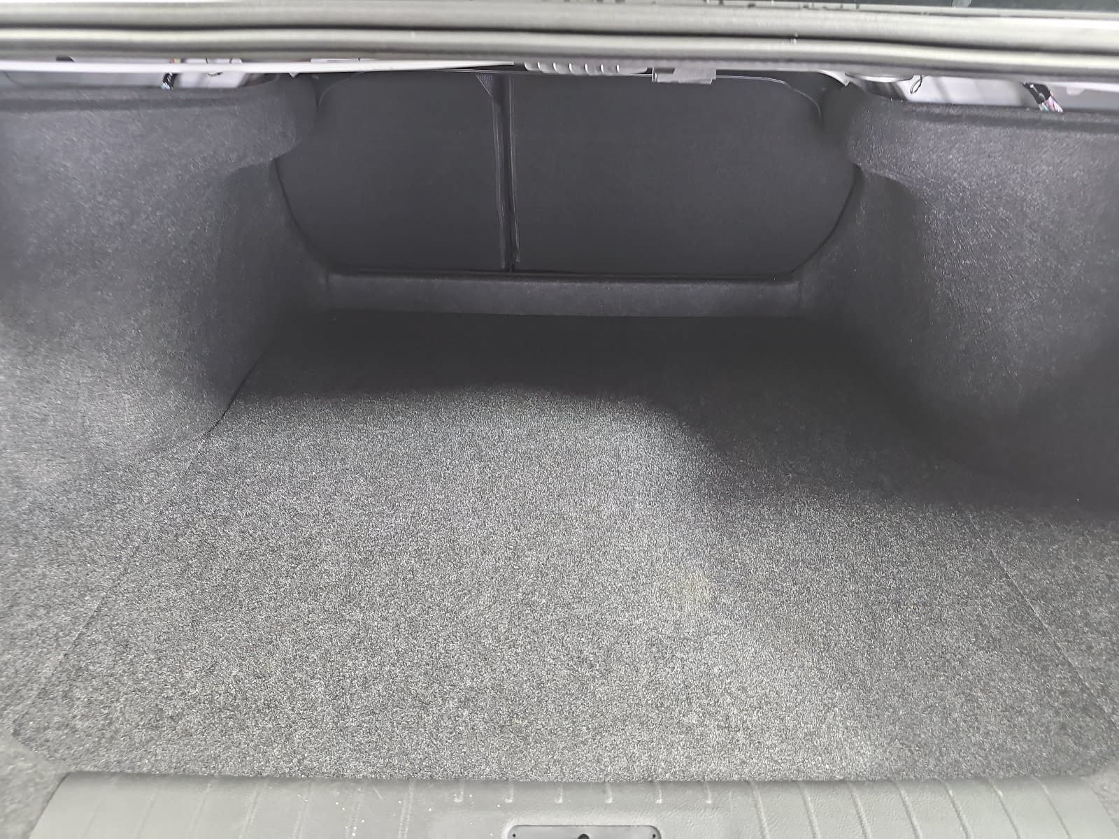 Used 2025 Nissan Sentra SR w/ SR Premium Package FWD image 29