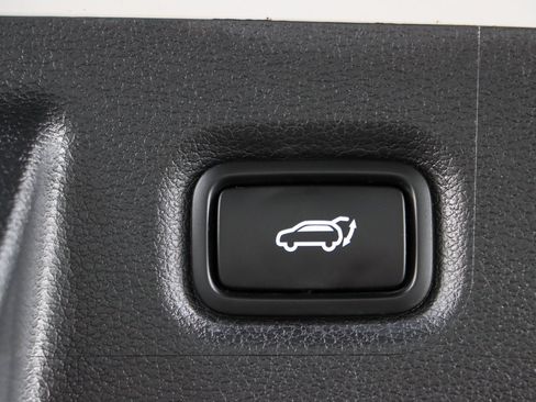 Used 2022 Hyundai Santa Fe SEL w/ Convenience Package FWD image 29