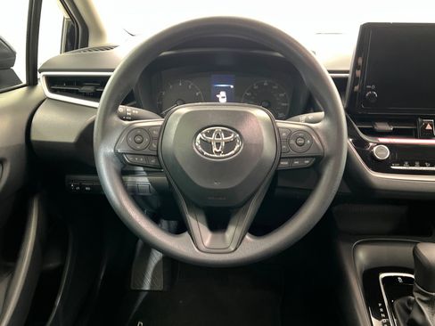 Used 2025 Toyota Corolla LE image 13