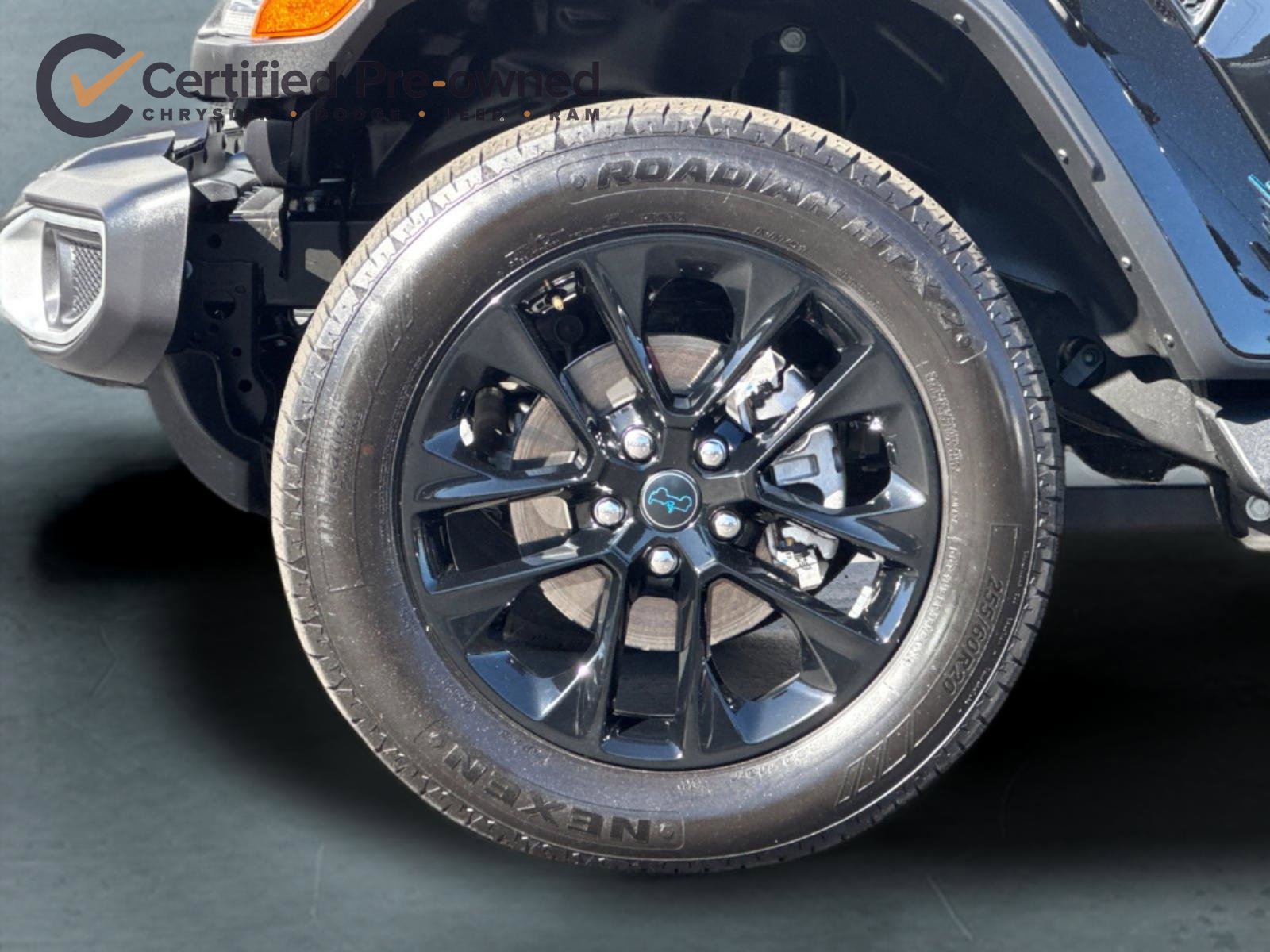 Certified 2025 Jeep Wrangler Unlimited Sahara AWD/4WD image 26