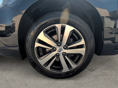 Used 2018 Subaru Outback 2.5i Limited AWD/4WD image 9
