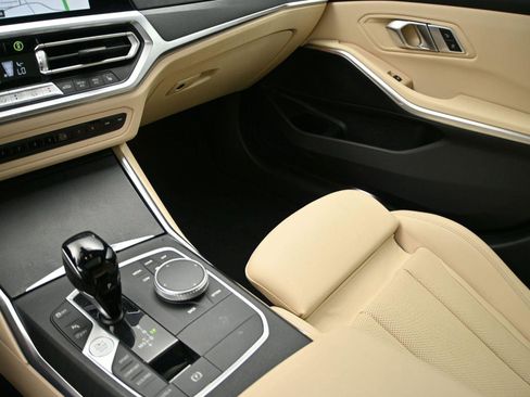 Used 2022 BMW 330i xDrive Sedan w/ Premium Package 2 image 6