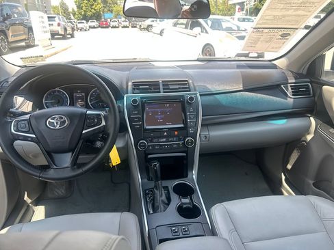 Used 2016 Toyota Camry XLE FWD image 13