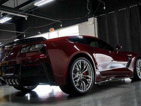 Used 2018 Chevrolet Corvette Z06 RWD image 6