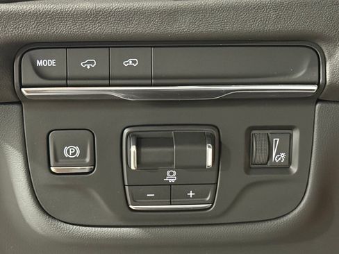 New 2025 Cadillac Escalade ESV Sport w/ Touring Package image 16