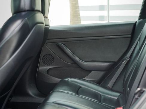 Used 2022 Tesla Model 3 Long Range AWD/4WD image 16