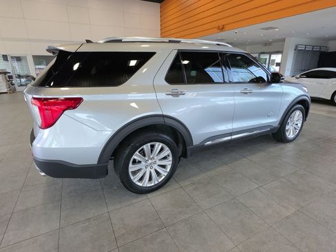 Used 2024 Ford Explorer King Ranch w/ Technology Package AWD/4WD image 7
