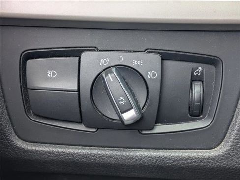 Used 2015 BMW 320i Sedan RWD image 20