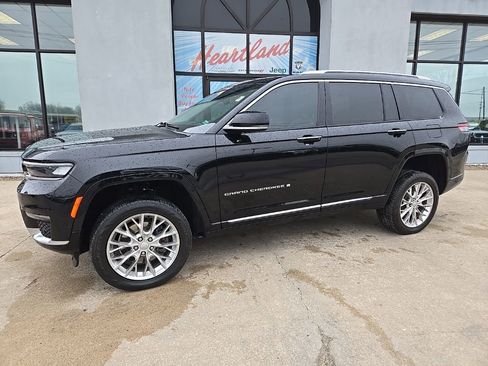 Used 2021 Jeep Grand Cherokee L Summit w/ Advanced Protech Group IV AWD/4WD image 4