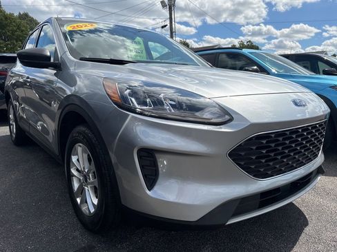 Used 2022 Ford Escape SE w/ Cold Weather Package image 1