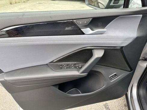 New 2026 Volkswagen Tiguan SE image 14