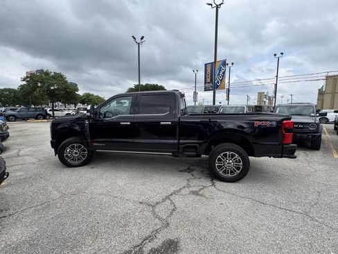 Used 2024 Ford F350 Limited w/ FX4 Off-Road Package image 11