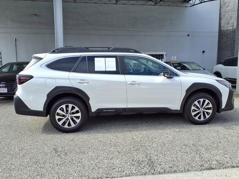 Used 2025 Subaru Outback Premium AWD/4WD image 22