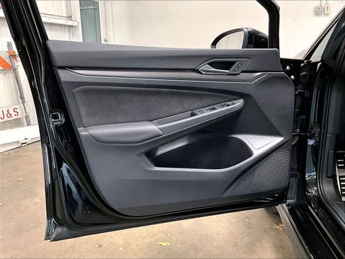 Used 2025 Volkswagen GTI SE FWD image 25