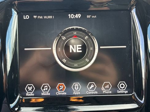 Used 2018 Jeep Compass Limited w/ Safe & Security Group FWD image 28