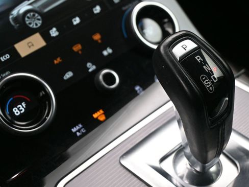 Used 2021 Land Rover Range Rover Evoque SE image 5