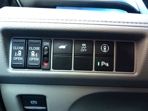 Used 2023 Honda Odyssey Touring image 24