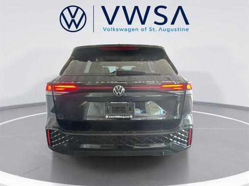 New 2026 Volkswagen Tiguan SE R-Line image 6