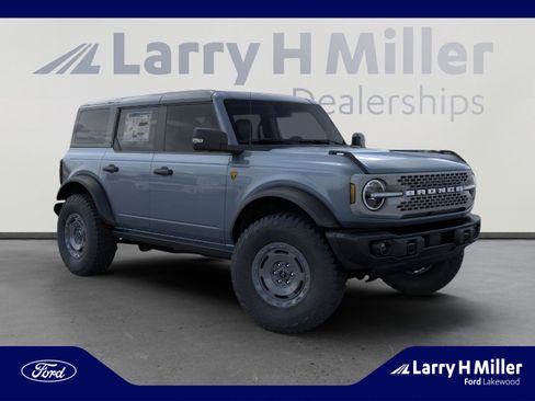 New 2025 Ford Bronco Badlands image 7