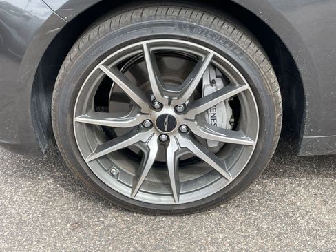 Used 2025 Genesis G70 2.5T image 33