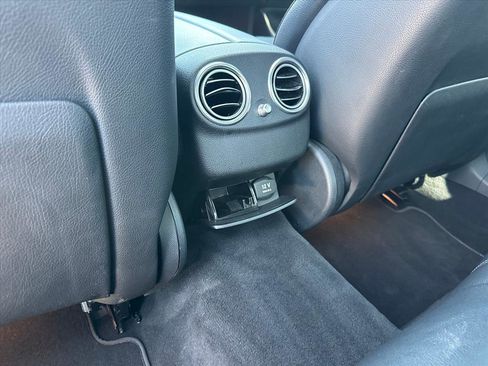 Used 2017 Mercedes-Benz E 300 4MATIC image 14