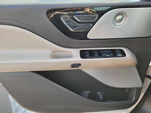 Used 2022 Lincoln Aviator Reserve w/ Equipment Group 201A image 33