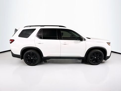 New 2026 Honda Pilot Black Edition image 4