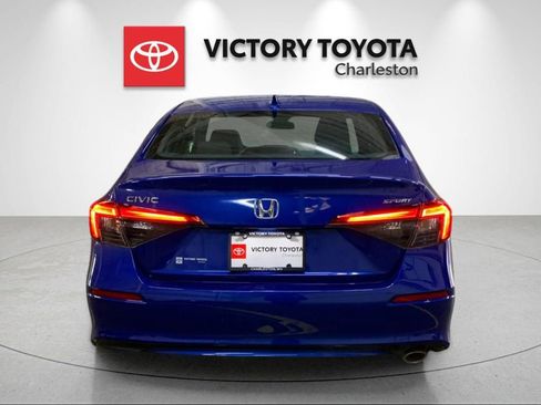 Used 2024 Honda Civic Sport image 4