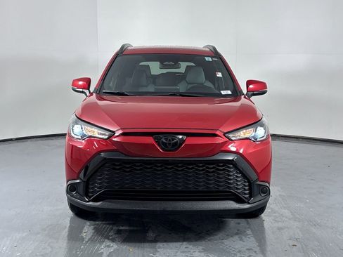 Used 2023 Toyota Corolla Cross image 2