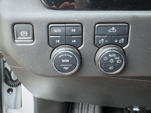Used 2023 Chevrolet Silverado 1500 LT Trail Boss w/ Protection Package AWD/4WD image 20