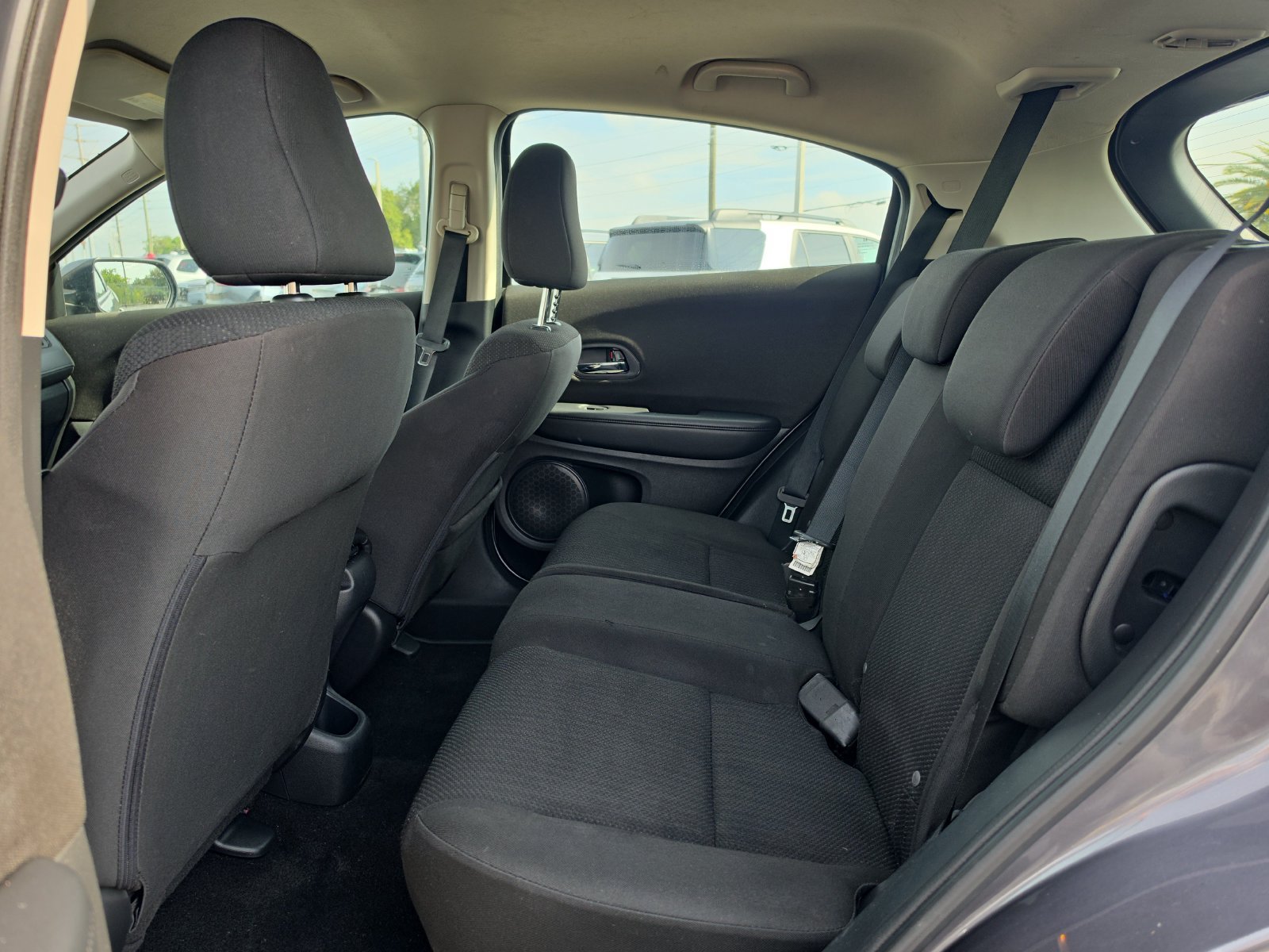 Used 2018 Honda HR-V LX image 12
