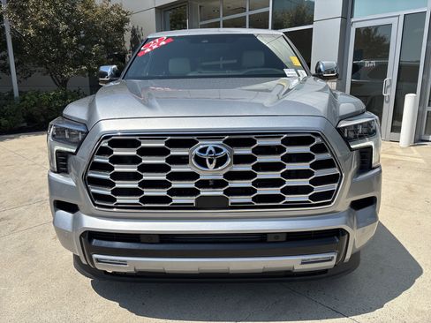 Used 2023 Toyota Sequoia Capstone AWD/4WD image 5